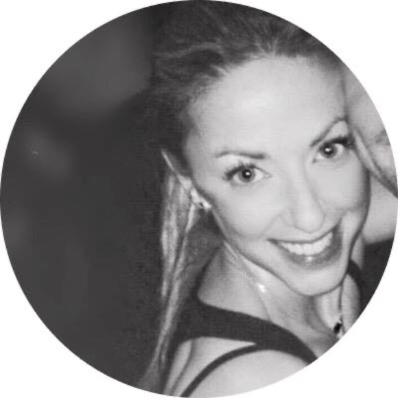 Meet your Posher, Deb - Picture 1 of 1